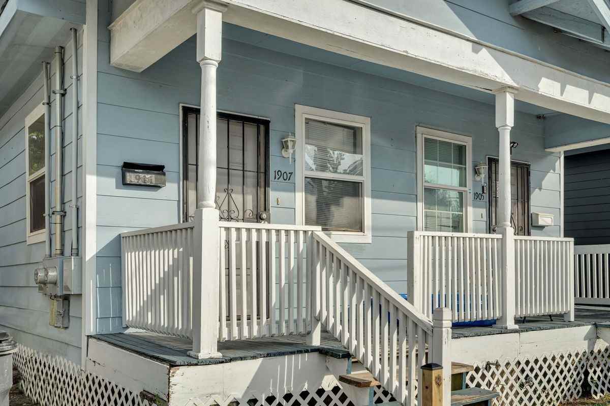 1907 Congress St - Photo 3 of 12