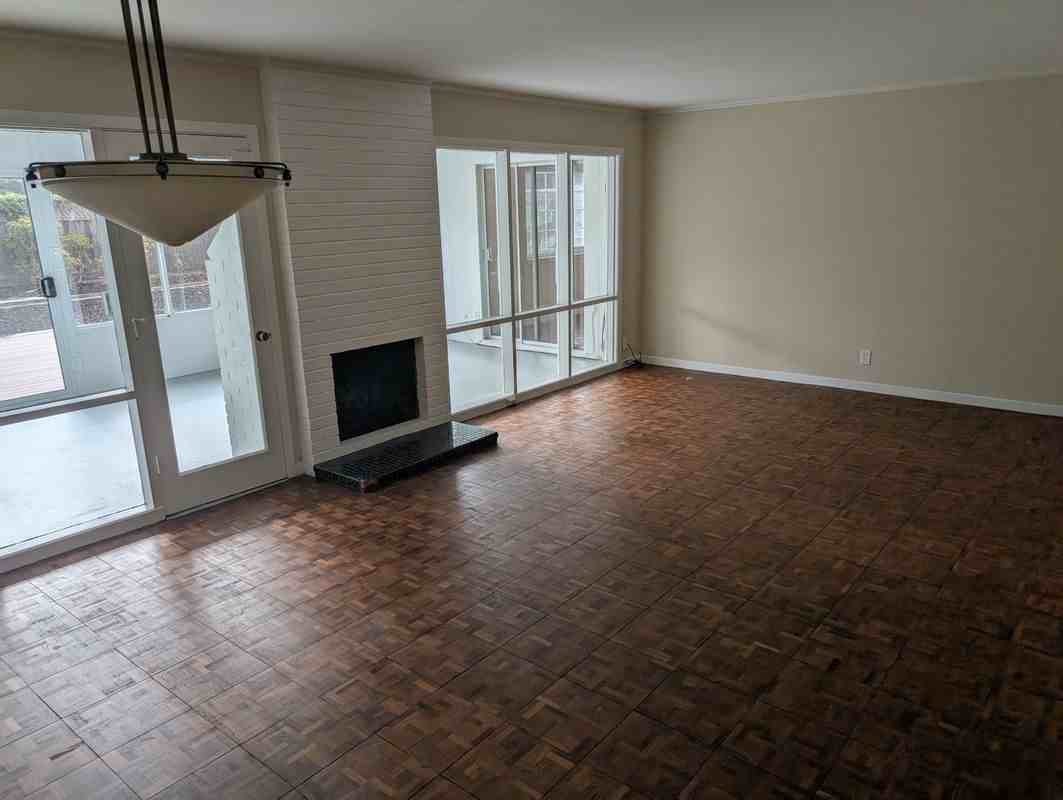 709 Pepper Dr - Photo 3 of 18