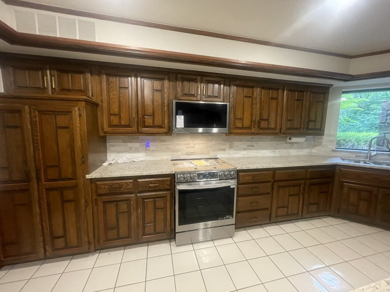 12404 Kingsbrook Road - Photo 3 of 29