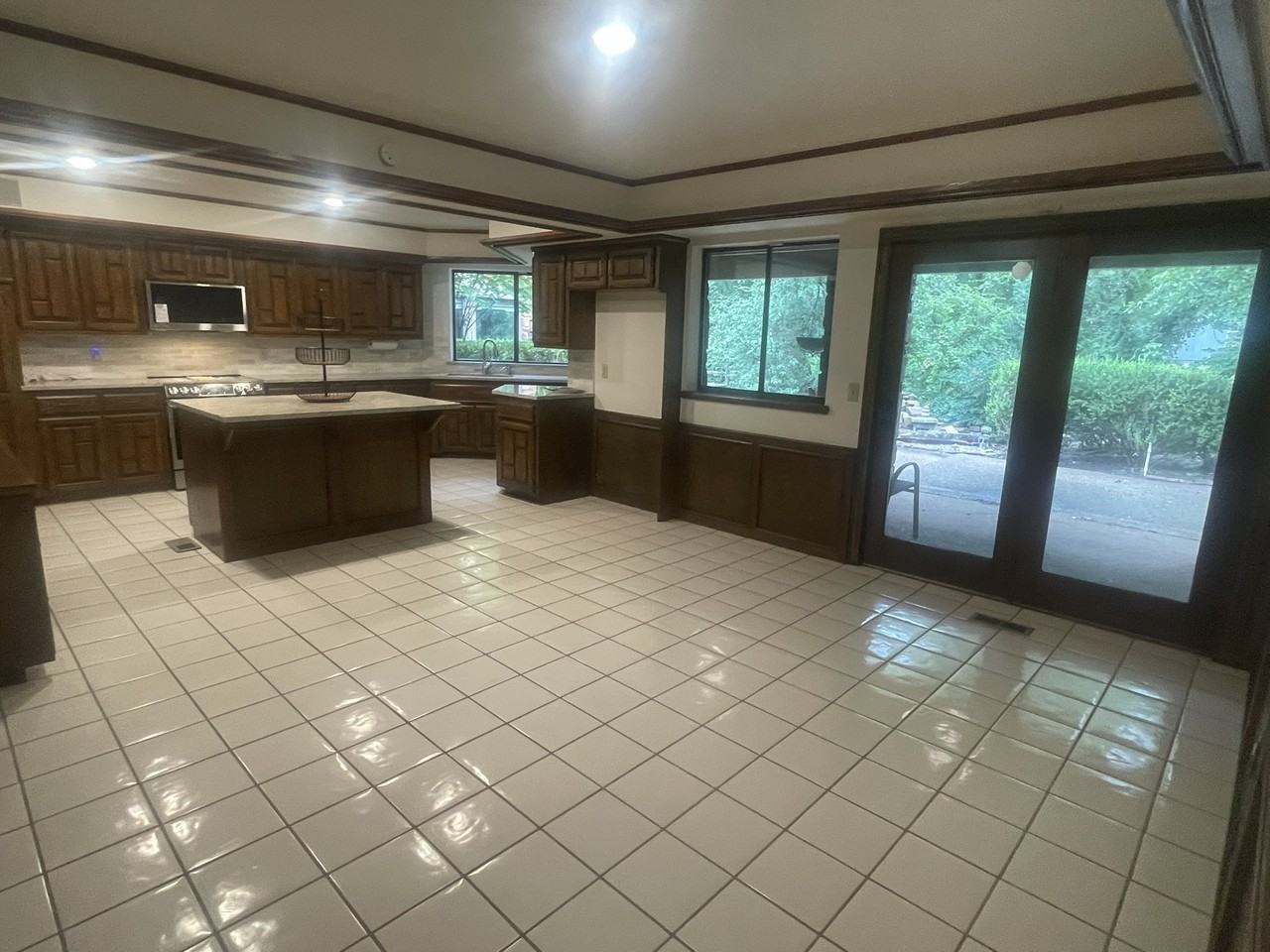 12404 Kingsbrook Road - Photo 7 of 29