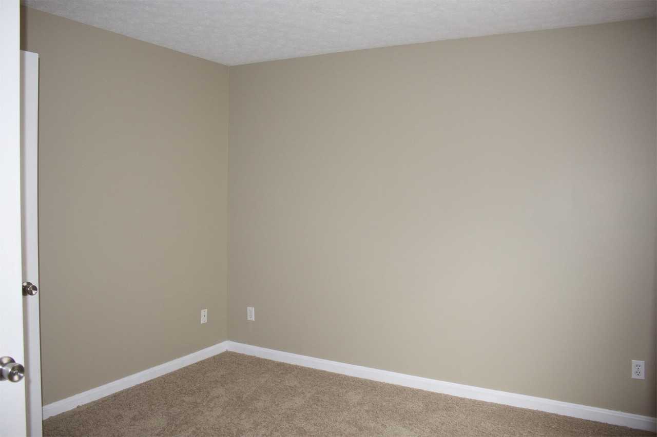 2467 3rd Ave - Photo 3 of 20