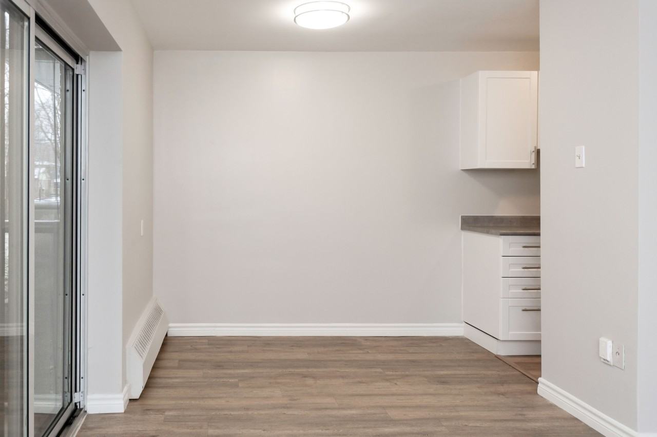 The Senate Apartments - Photo 7 of 25