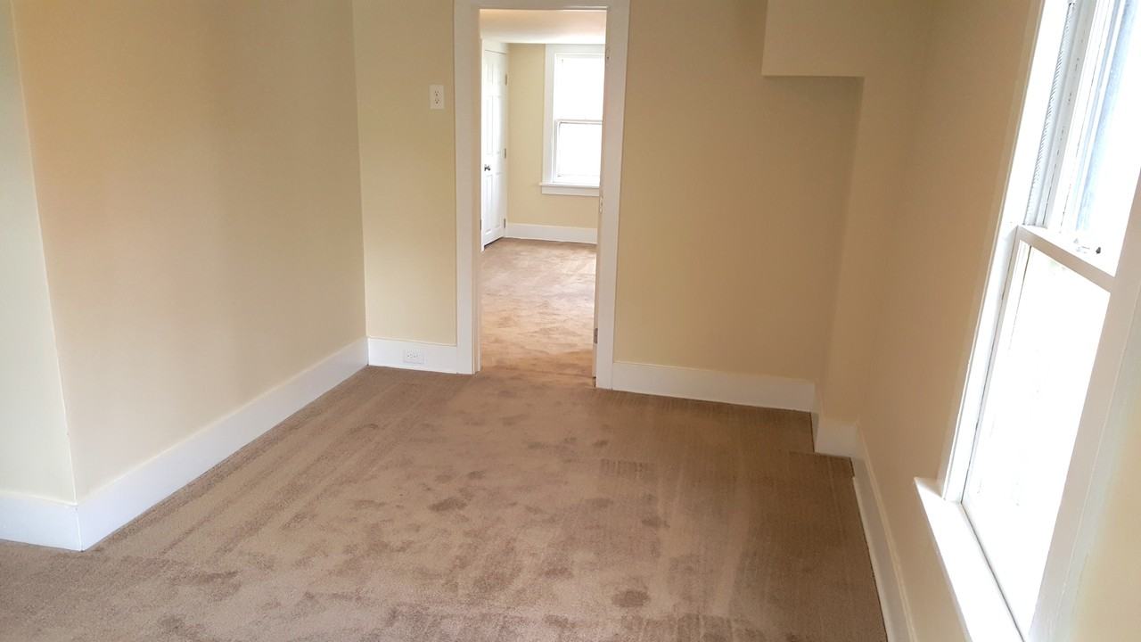 103 Washington St - Photo 7 of 9