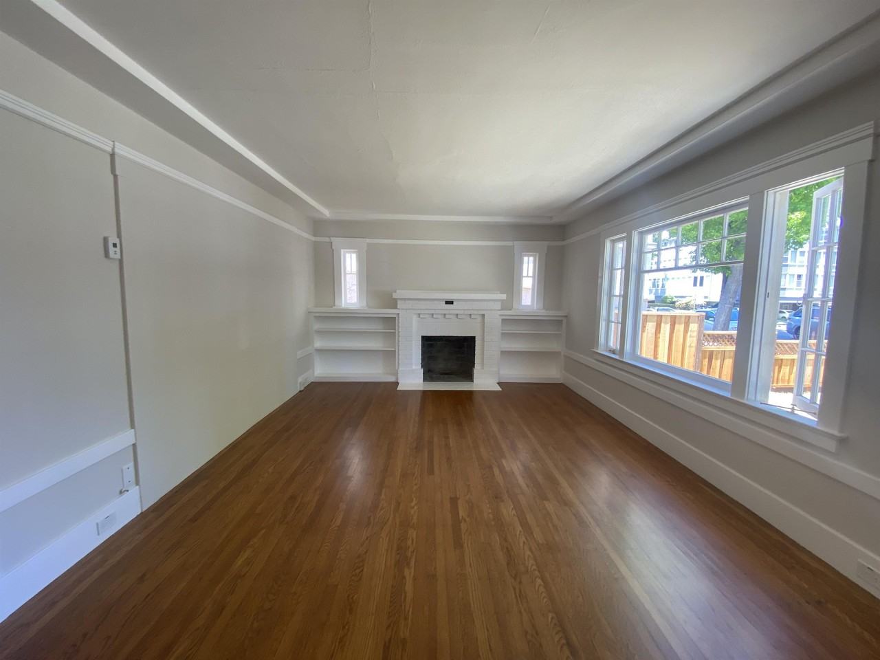 1401 Bellevue Ave - Photo 2 of 31