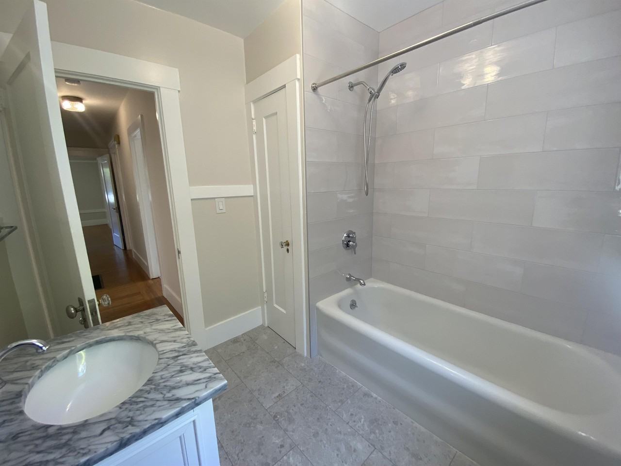 1401 Bellevue Ave - Photo 7 of 31