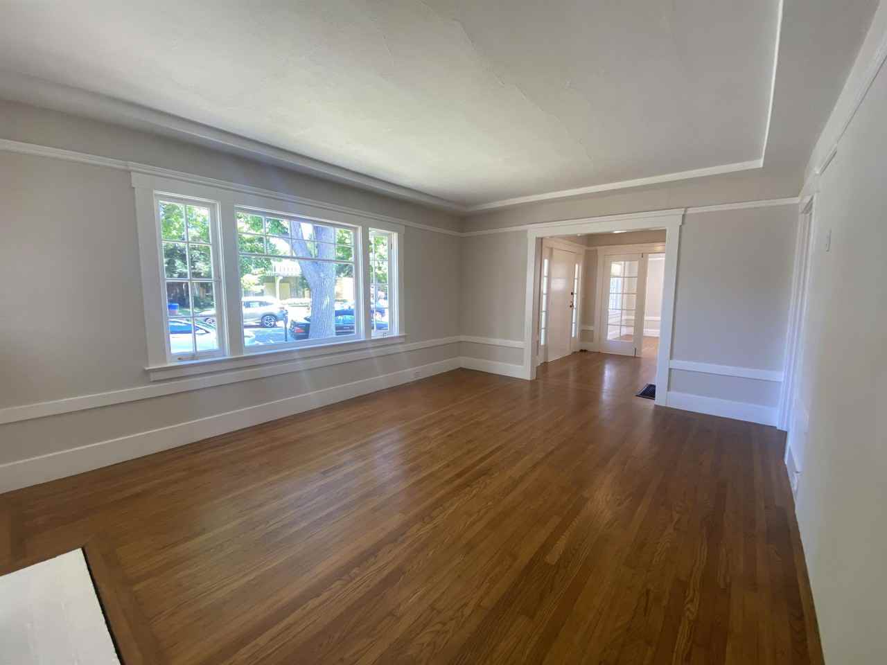 1401 Bellevue Ave - Photo 3 of 31