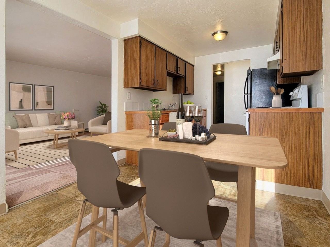 450-Chandelle Apartments - Photo 2 of 44