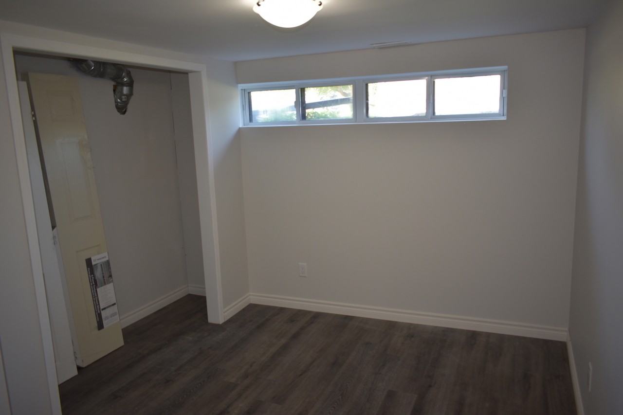 123 East 19th Street - Photo 4 of 17