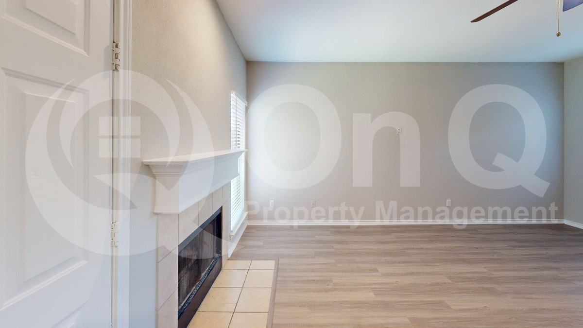 3263 Wexford Dr - Photo 3 of 18