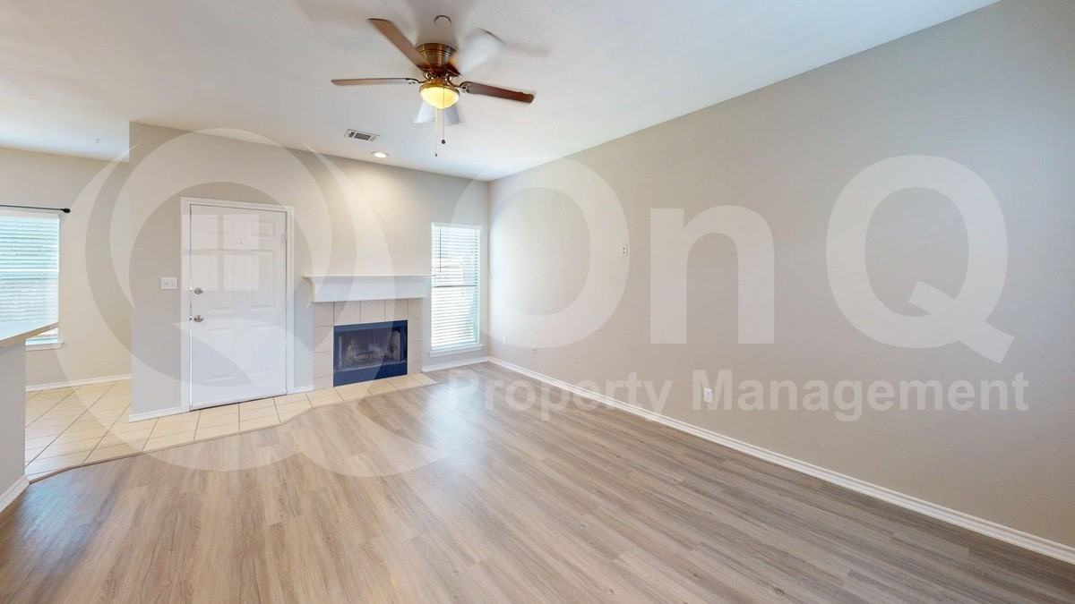 3263 Wexford Dr - Photo 4 of 18