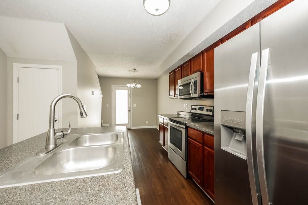 2726 Apostle Ln - Photo 7 of 17