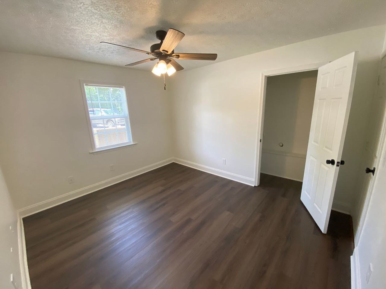 507 Geneva St #211 - Photo 2 of 17