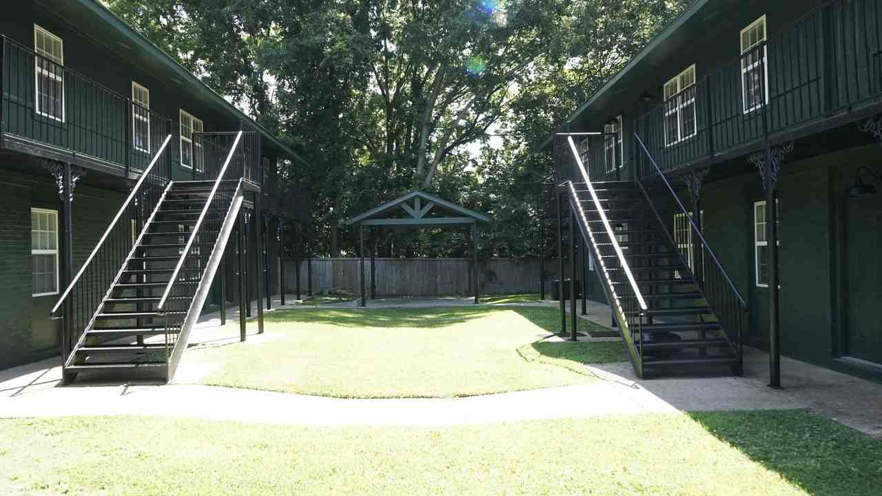 507 Geneva St #223 - Photo 3 of 17