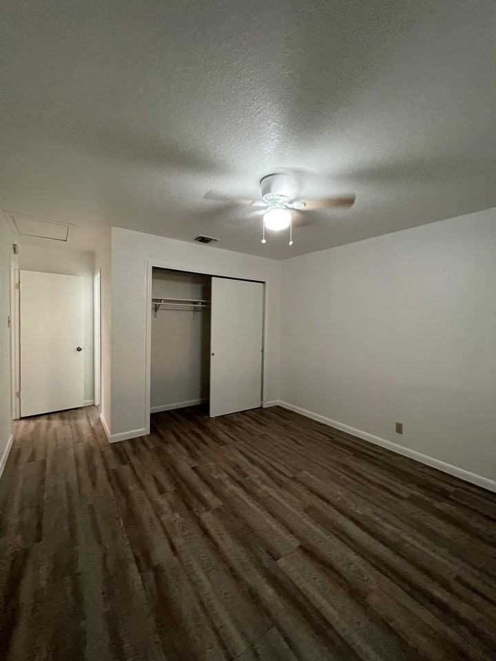 8848 Meadow Range St #2 - Photo 4 of 50