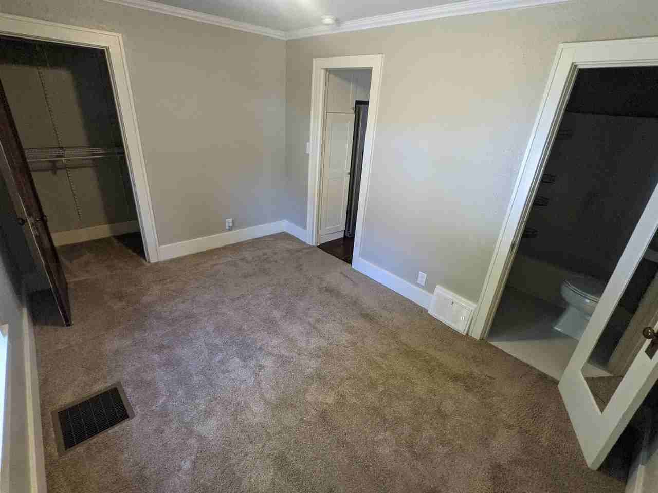 1403 4th St - Photo 5 of 9