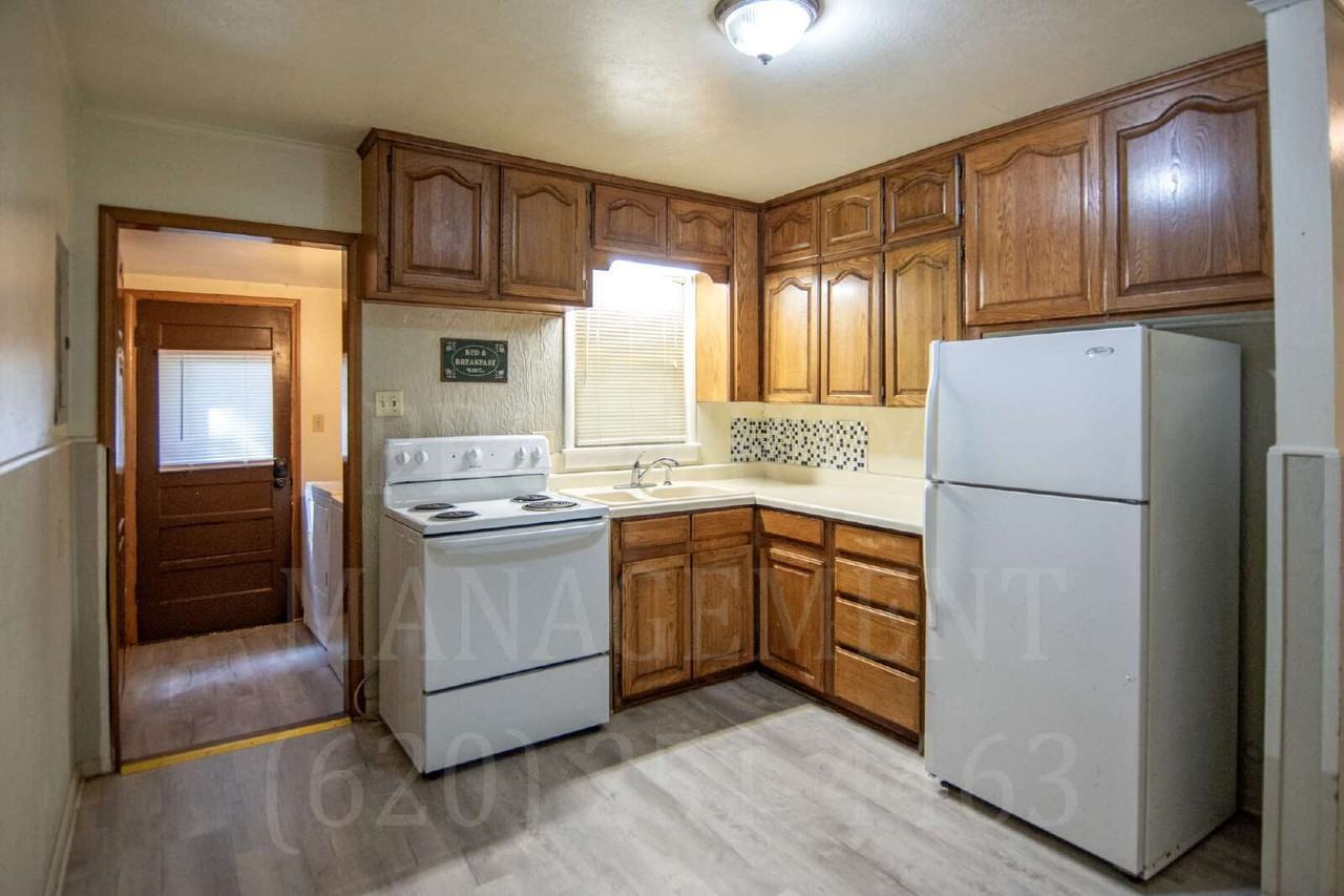 710 Cline Rd - Photo 2 of 20