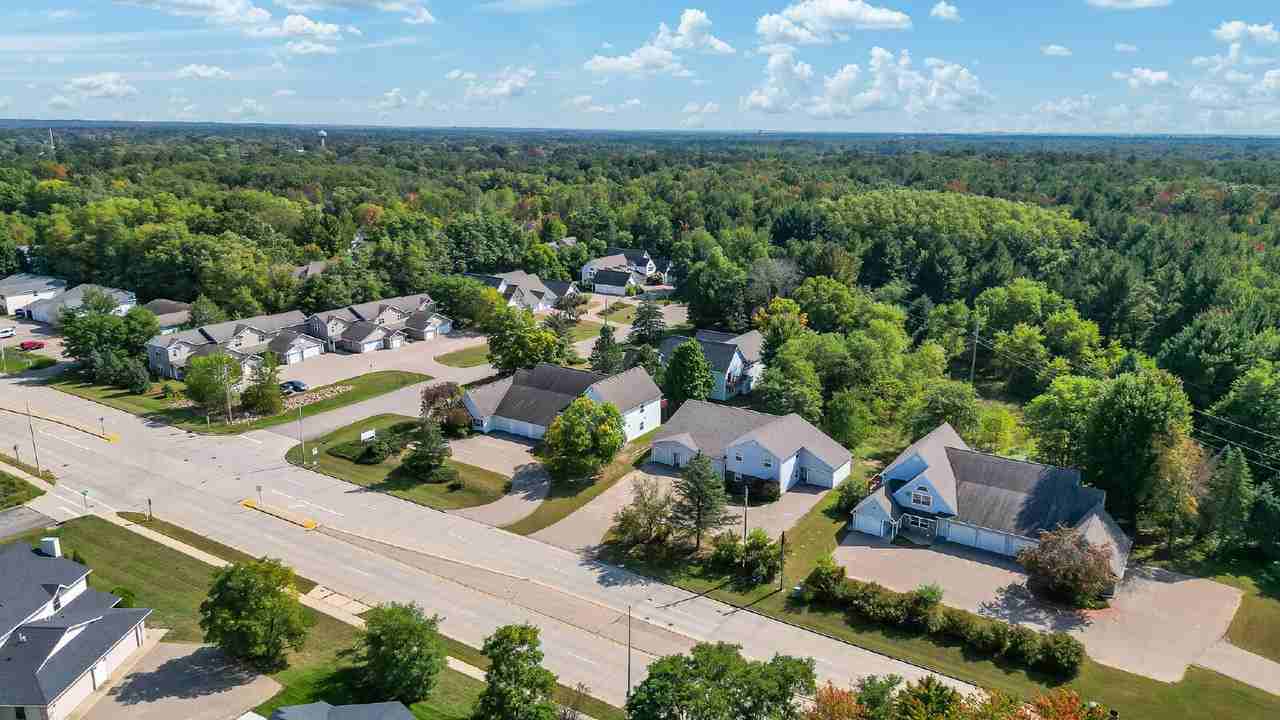 1419 River View Ave - Photo 3 of 35