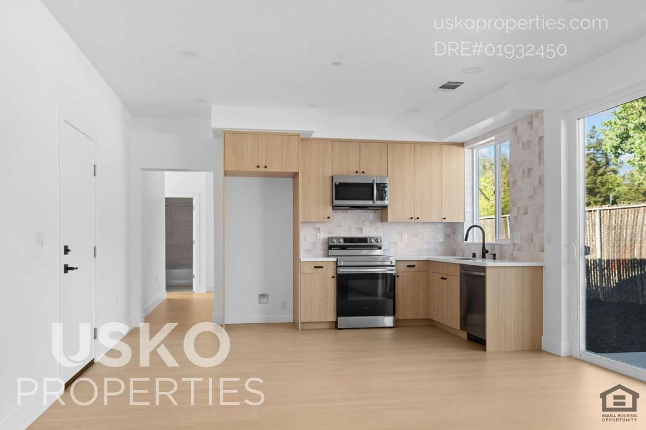 4385 El Camino Avenue - Photo 3 of 7