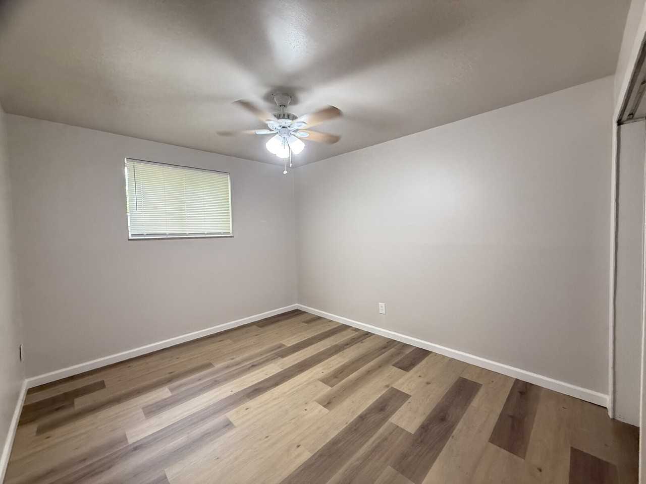 5021 Jacksboro Pike Northeast #8 - Photo 6 of 19