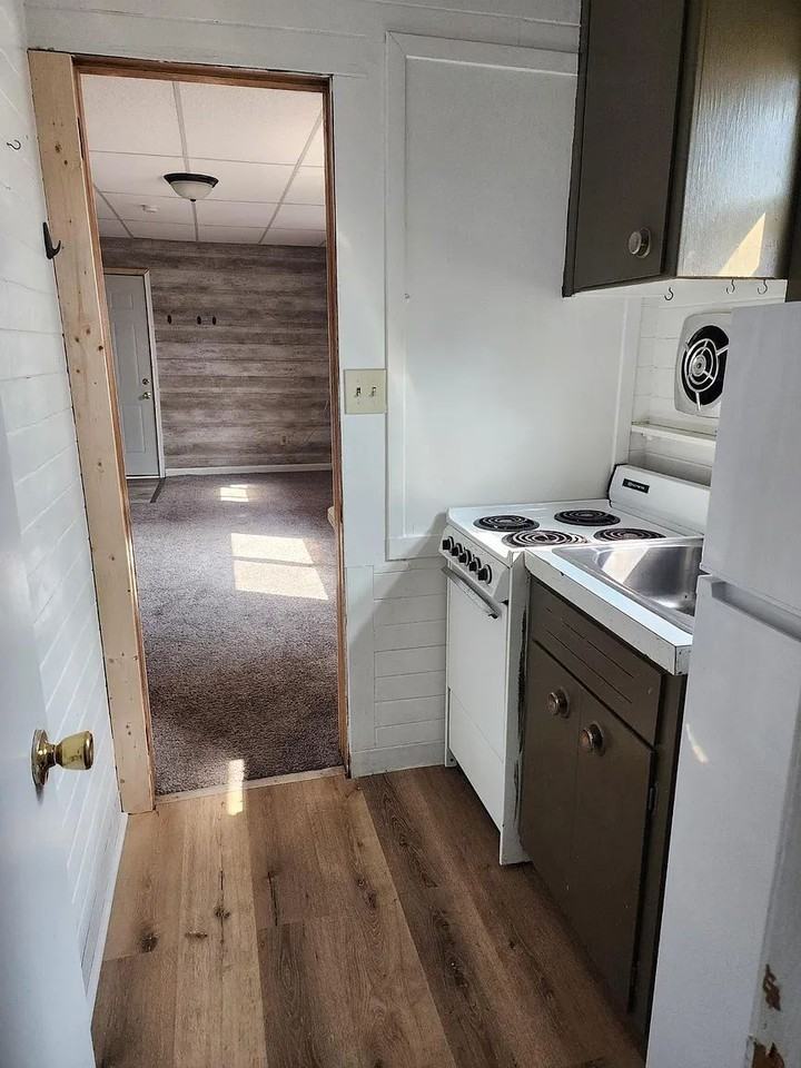 218 2nd St N - Photo 7 of 7