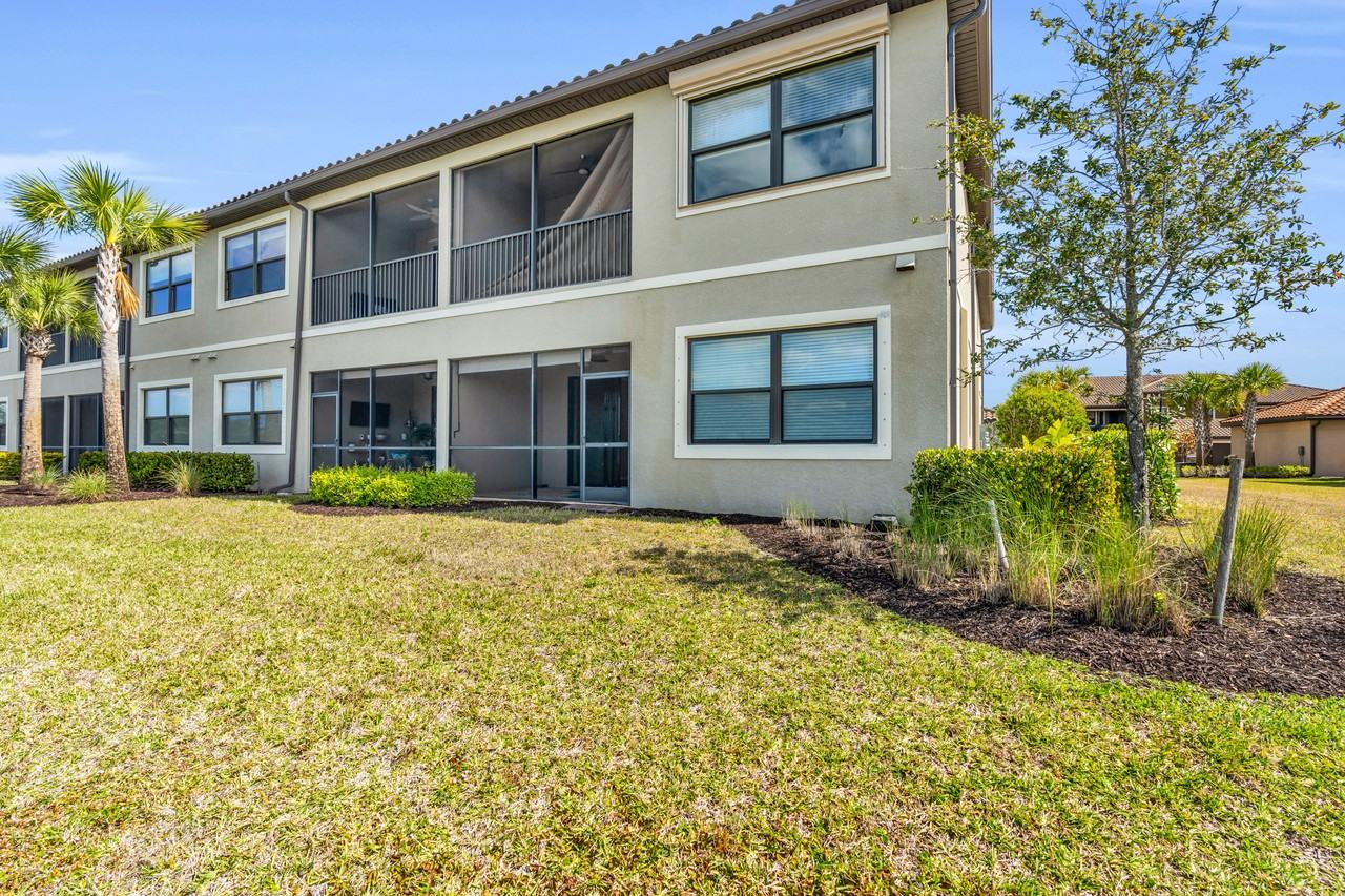 9385 Pocida Ct #1 - Photo 7 of 26