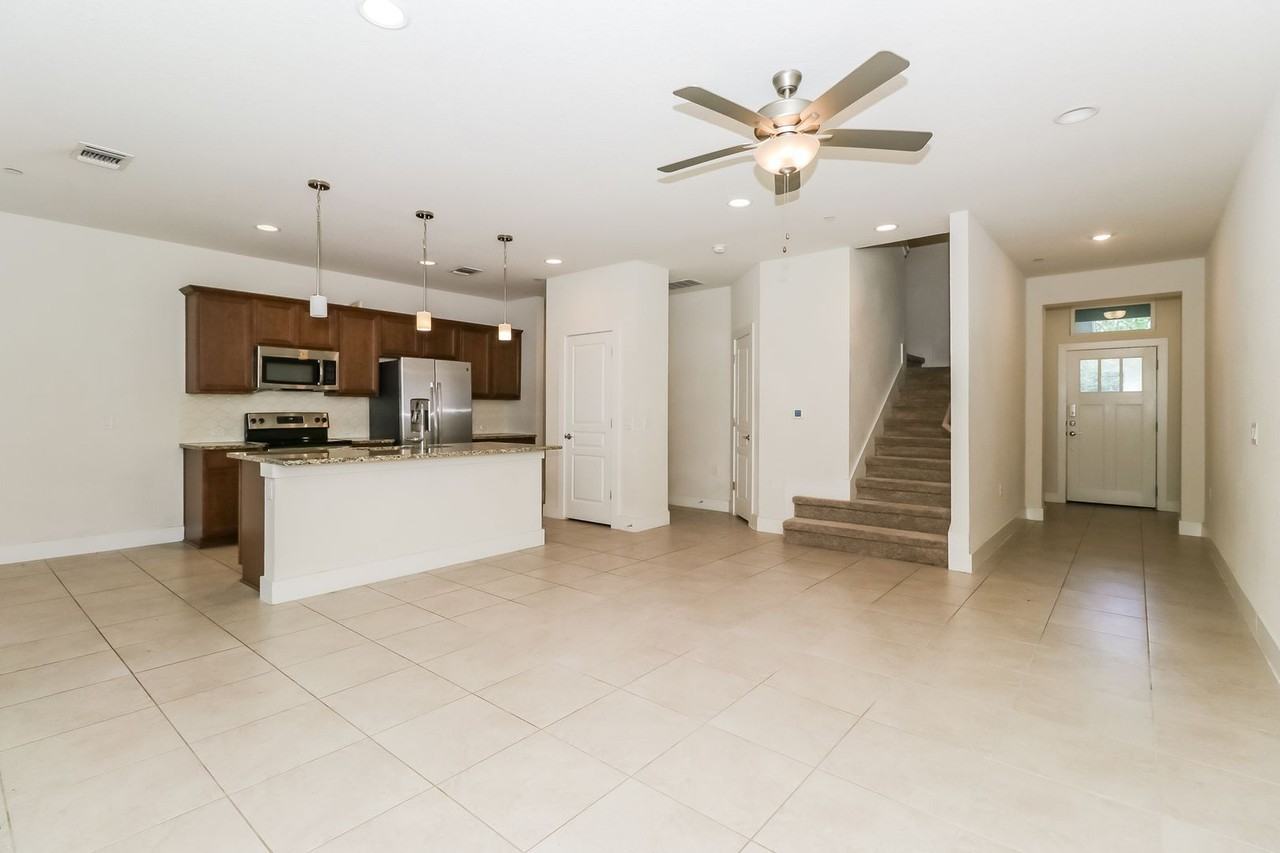 11319 Gadsen Lane - Photo 4 of 17