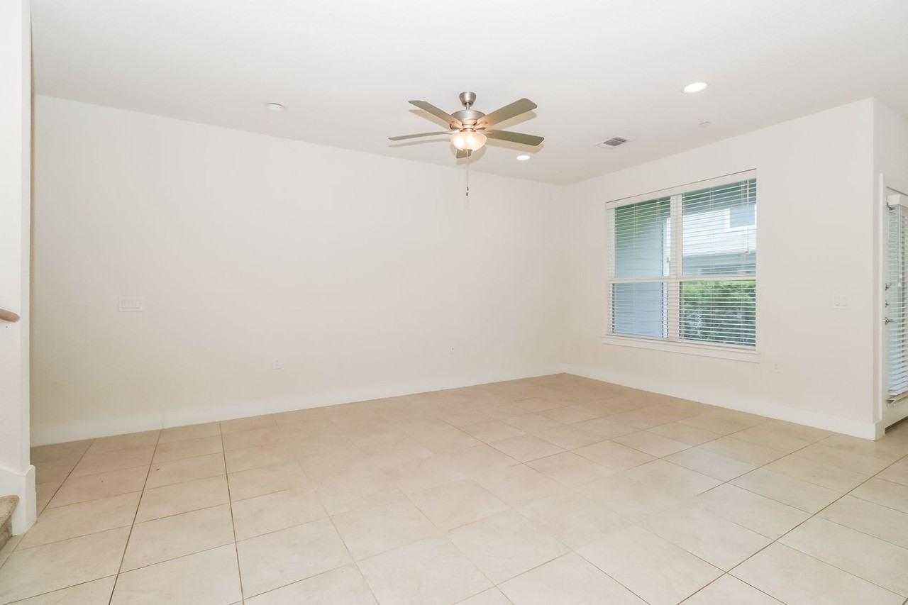 11319 Gadsen Lane - Photo 5 of 17