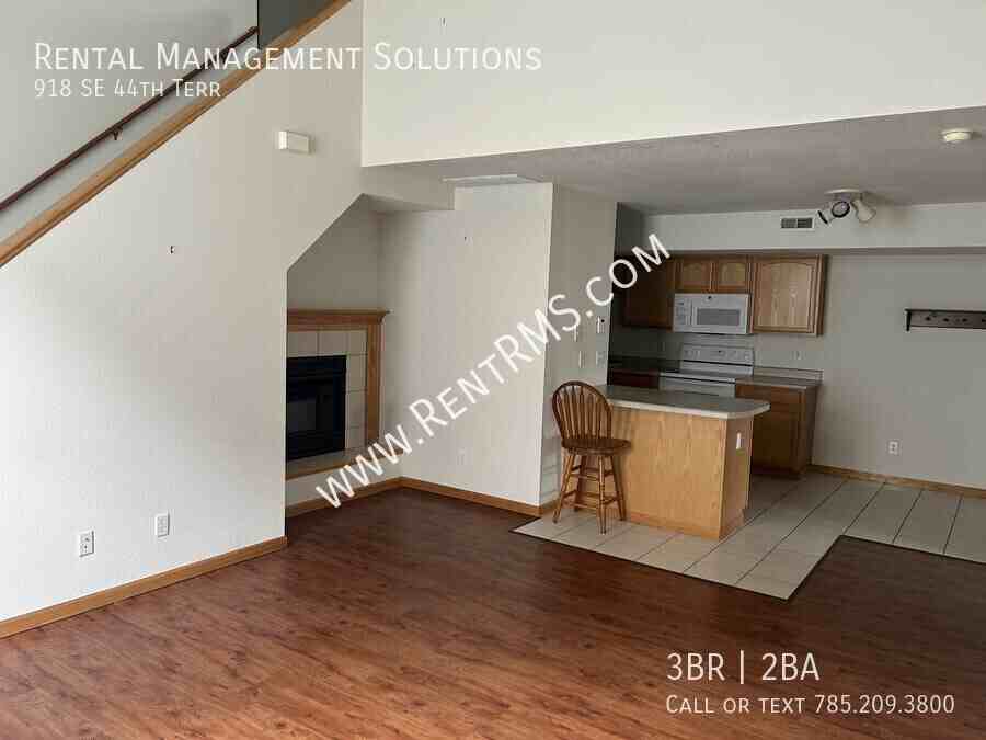 918 Se 44th Ter - Photo 2 of 20