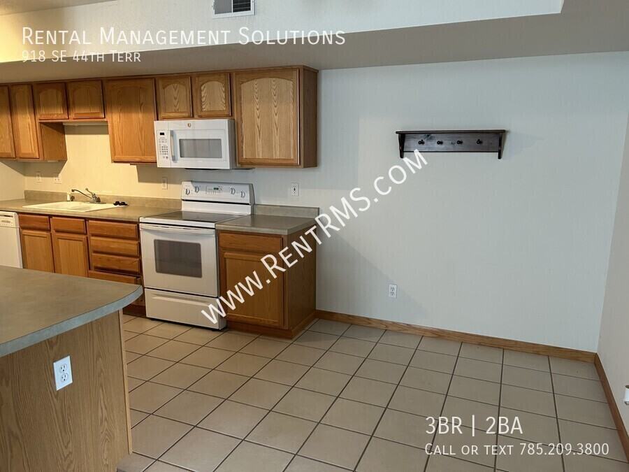 918 Se 44th Ter - Photo 4 of 20