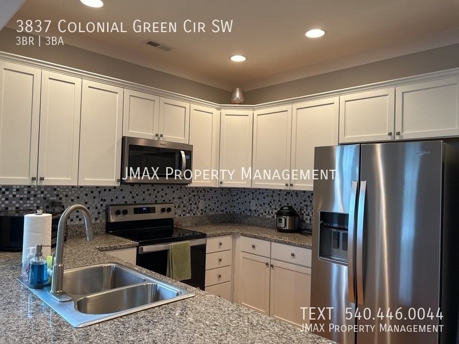 3837 Colonial Green Cir Sw - Photo 5 of 15