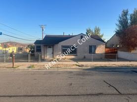 101 E Desert View Dr - Photo 1 of 1
