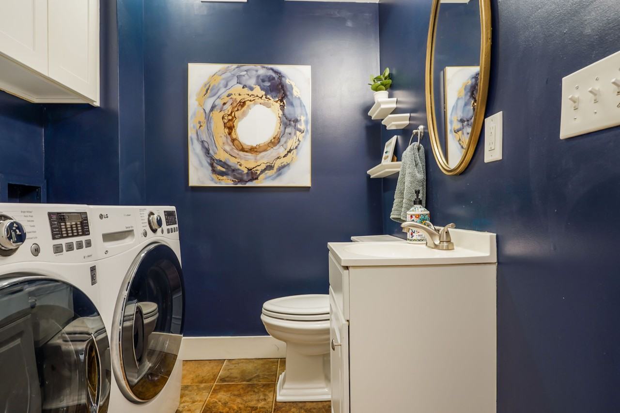 1206 Half Street Southwest - Photo 5 of 32