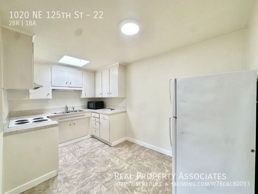 1020 Ne 125th St #22 - Photo 6 of 23