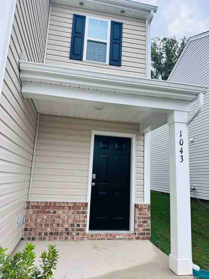 1043 20th Avenue Loop Se - Photo 2 of 29