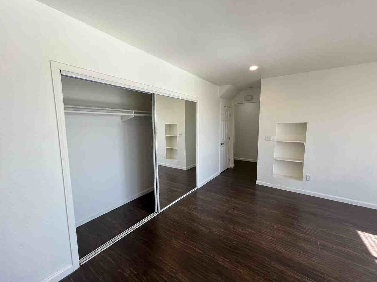 1406 Sassafras St - Photo 3 of 13