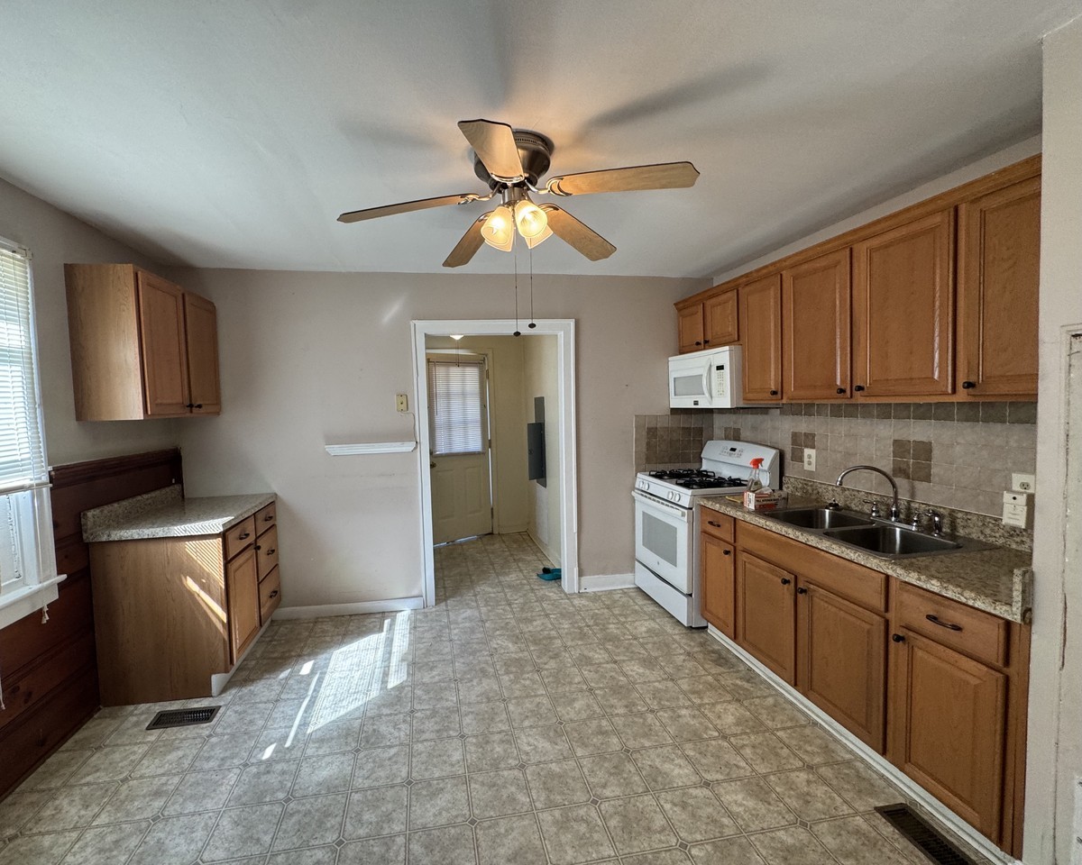 156 Spring St #NA - Photo 4 of 7
