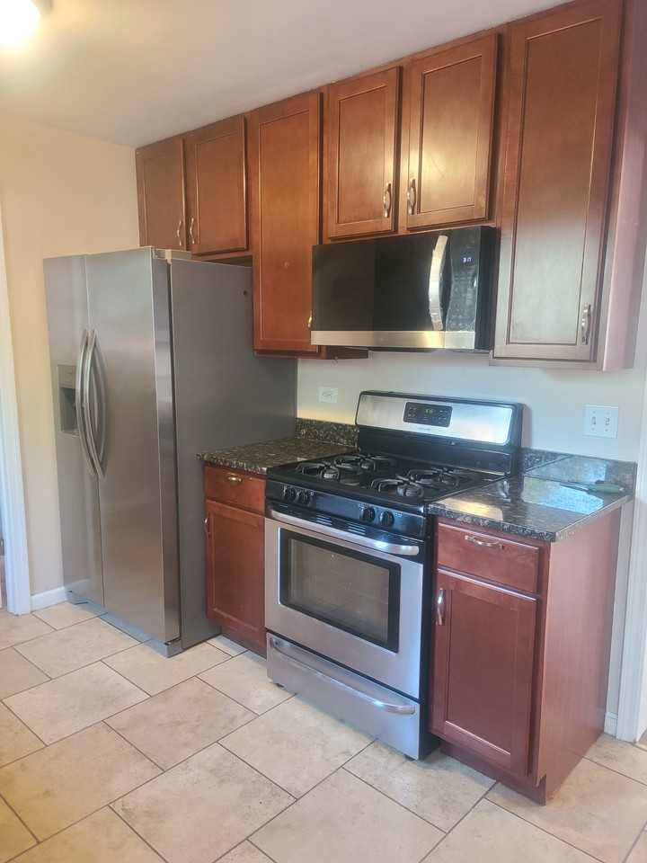 28 E 14th Pl #NA - Photo 3 of 16