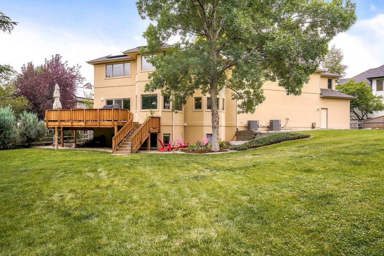 534 Sawtooth Point #NA - Photo 2 of 37