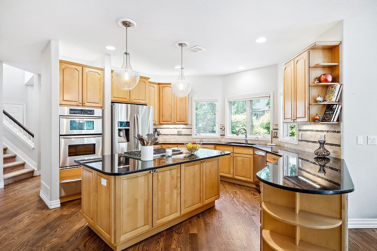 534 Sawtooth Point #NA - Photo 6 of 37