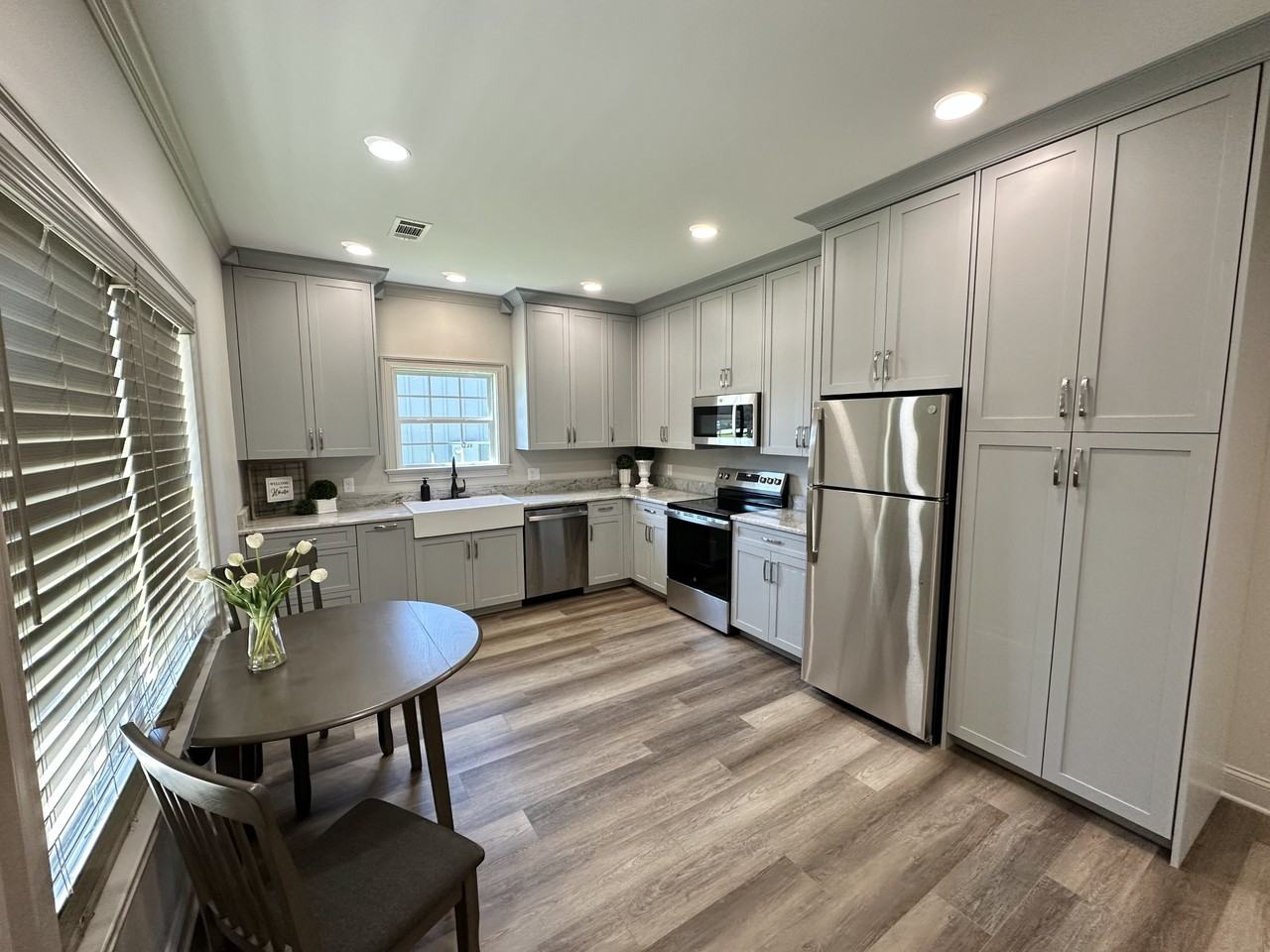 240 Sunset Cir #214 - Photo 3 of 10