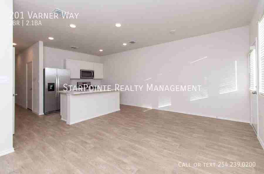 201 Warner Way - Photo 2 of 16