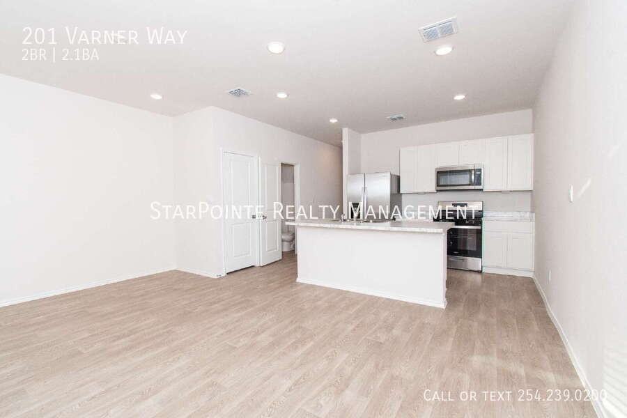 201 Warner Way - Photo 3 of 16