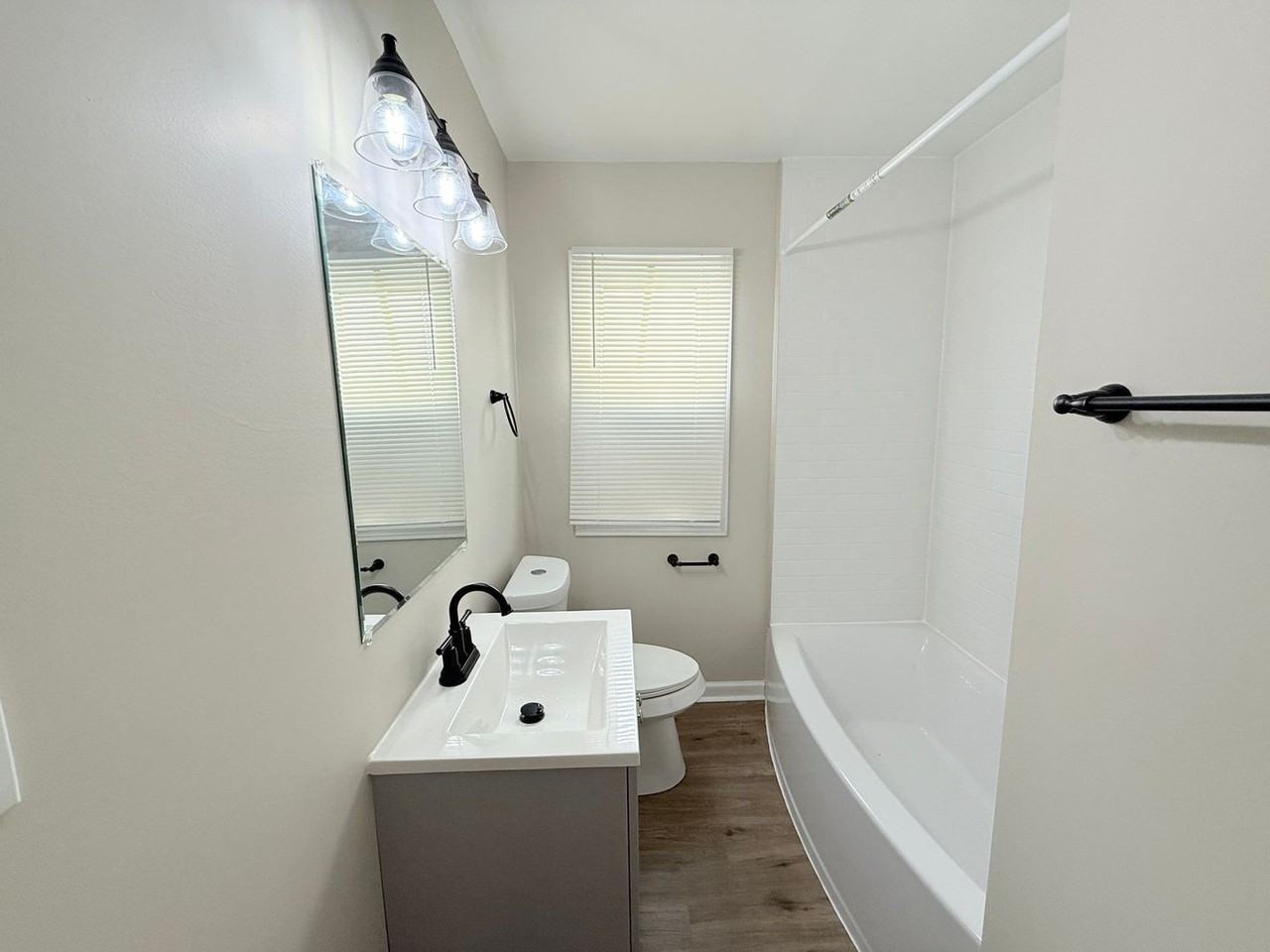 13538 Rosemont Ave - Photo 5 of 8