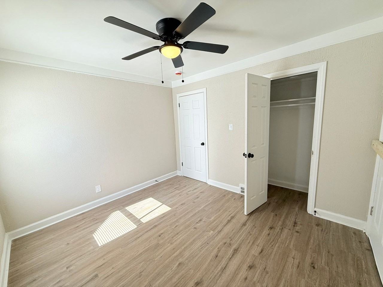 13538 Rosemont Ave - Photo 6 of 8