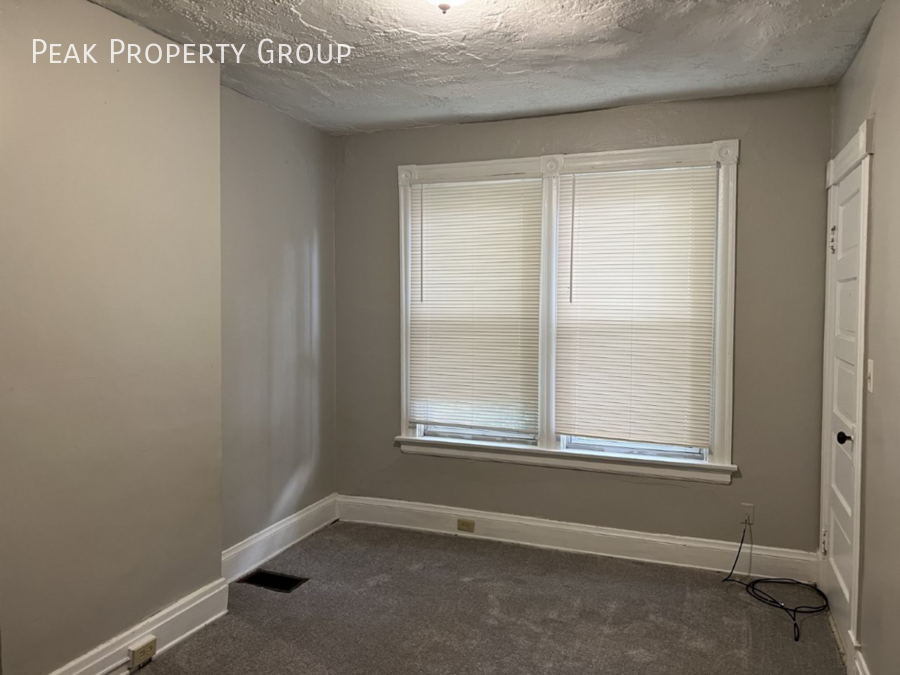 2544 Vestry Ave - Photo 2 of 32