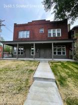2468 Summit St #C - Photo 1 of 1