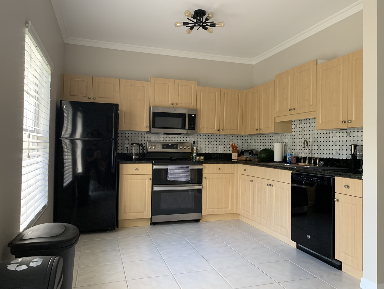 7679 Plantation Cir - Photo 3 of 23