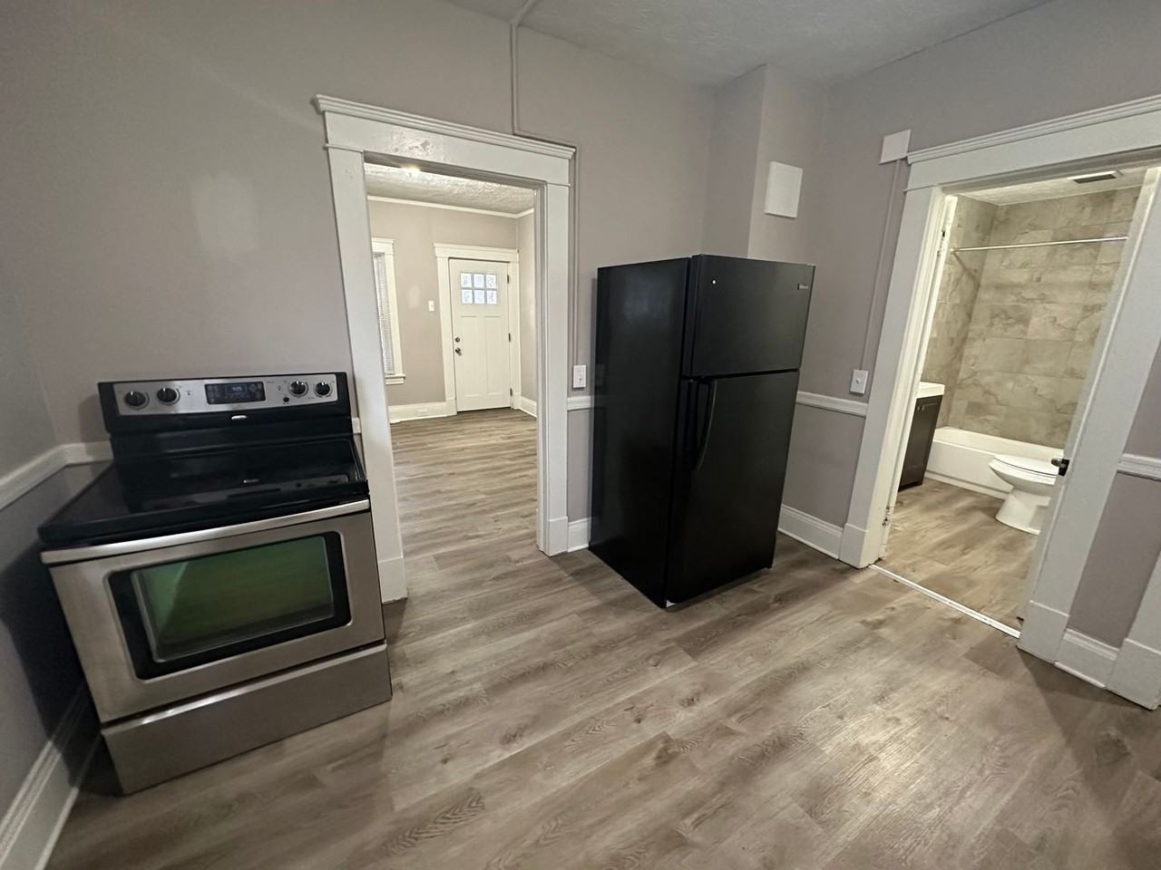 3026 Monroe Avenue - Photo 7 of 14