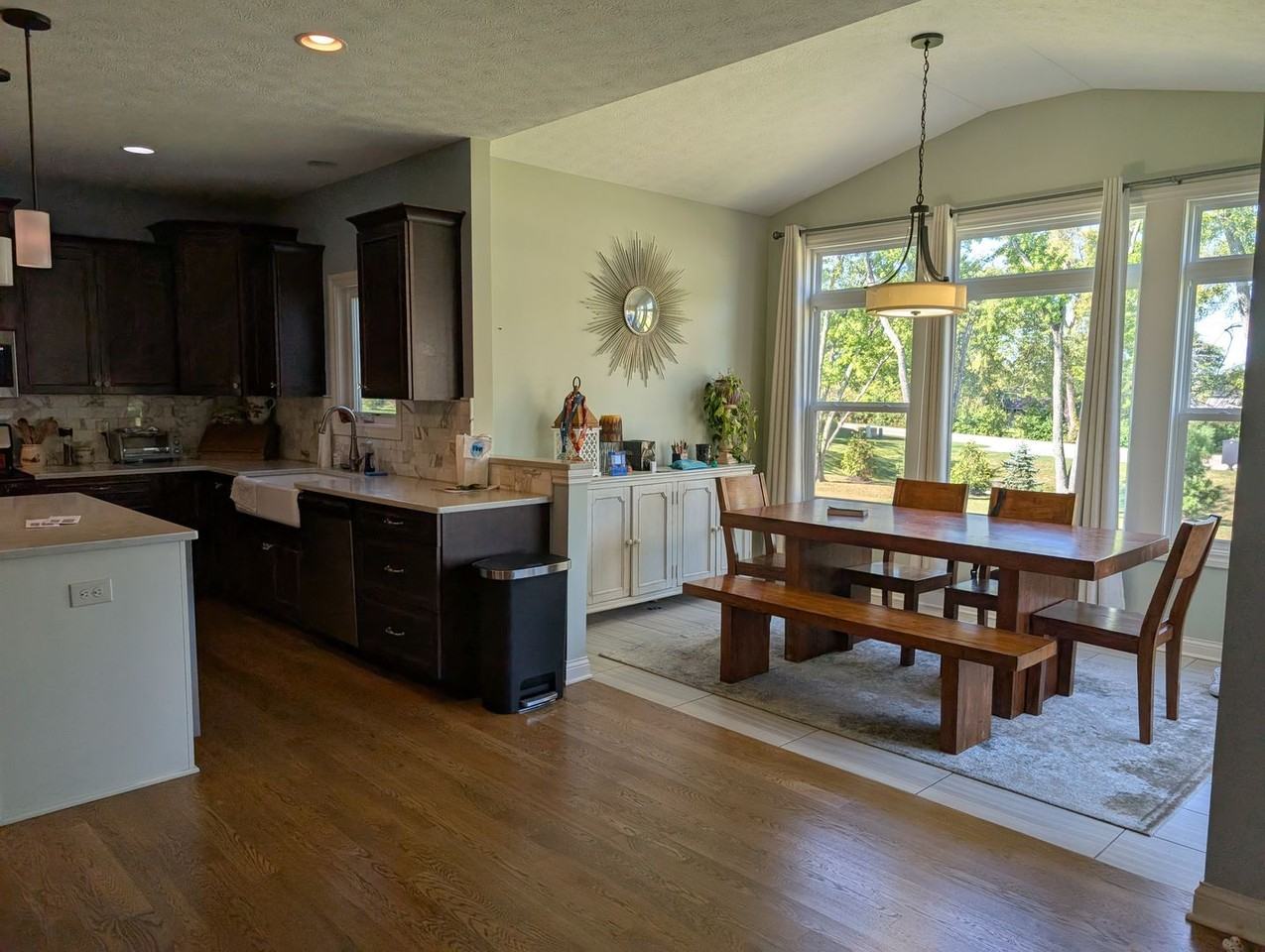 9360 Rockys Ct - Photo 3 of 26