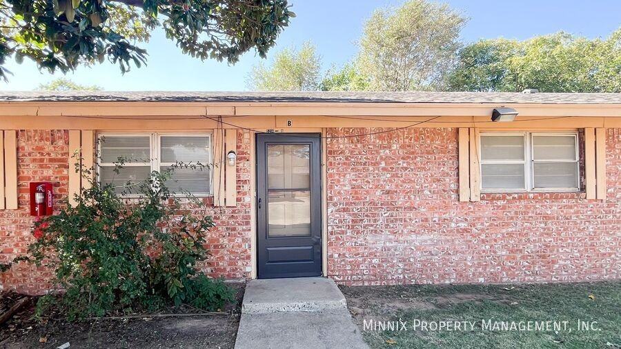 5214 38th Street #B - Photo 2 of 20